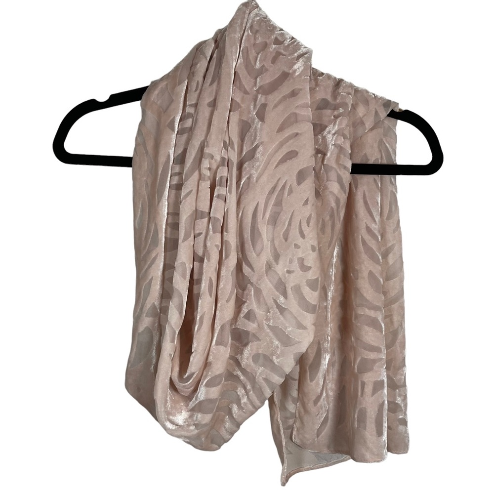 RSVP Pink Velvet Cut Out Scarf